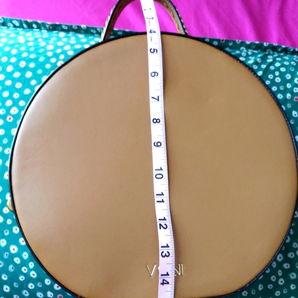 Voni round bag